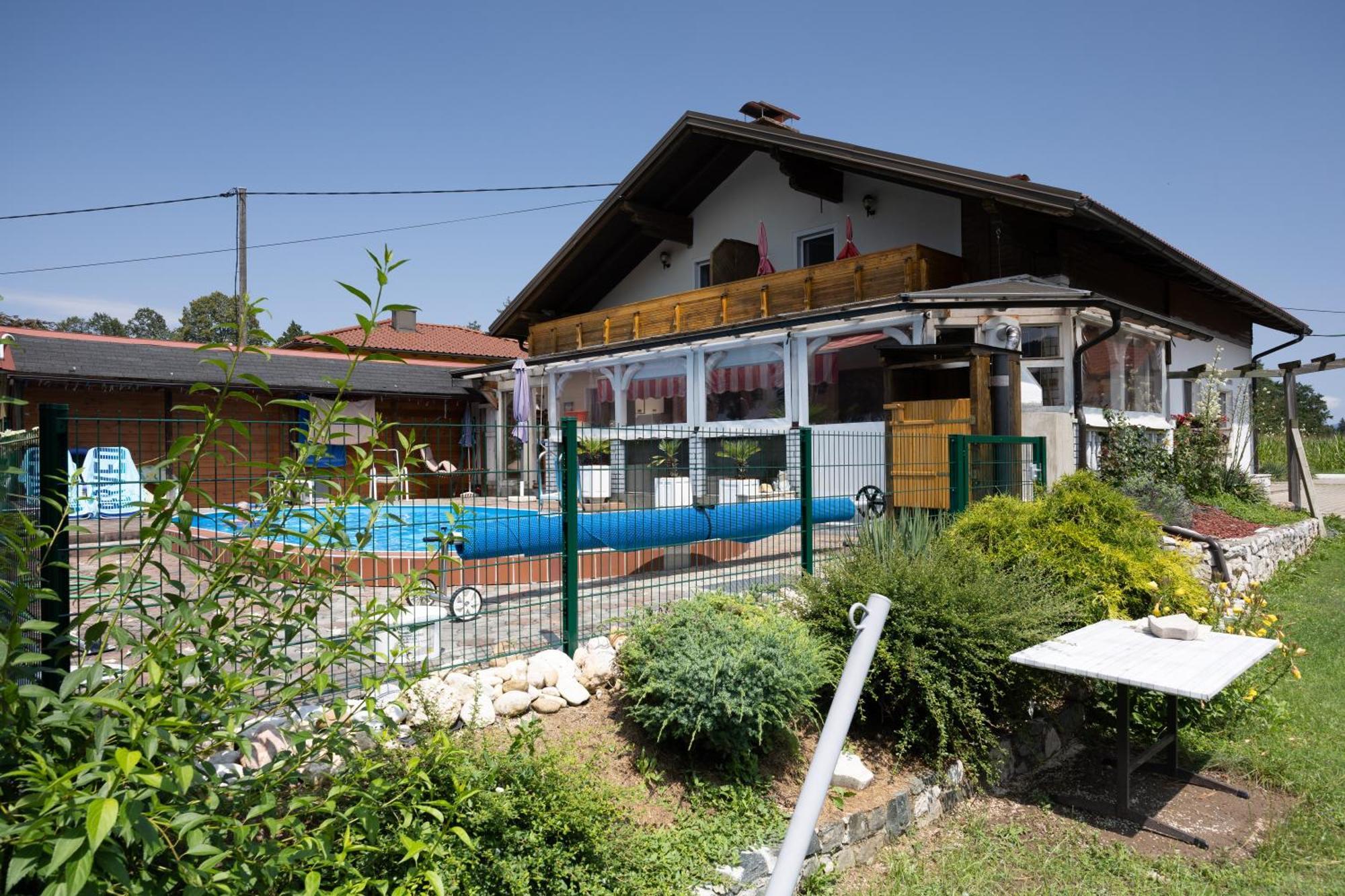 Christis Apartments Eberndorf Esterno foto