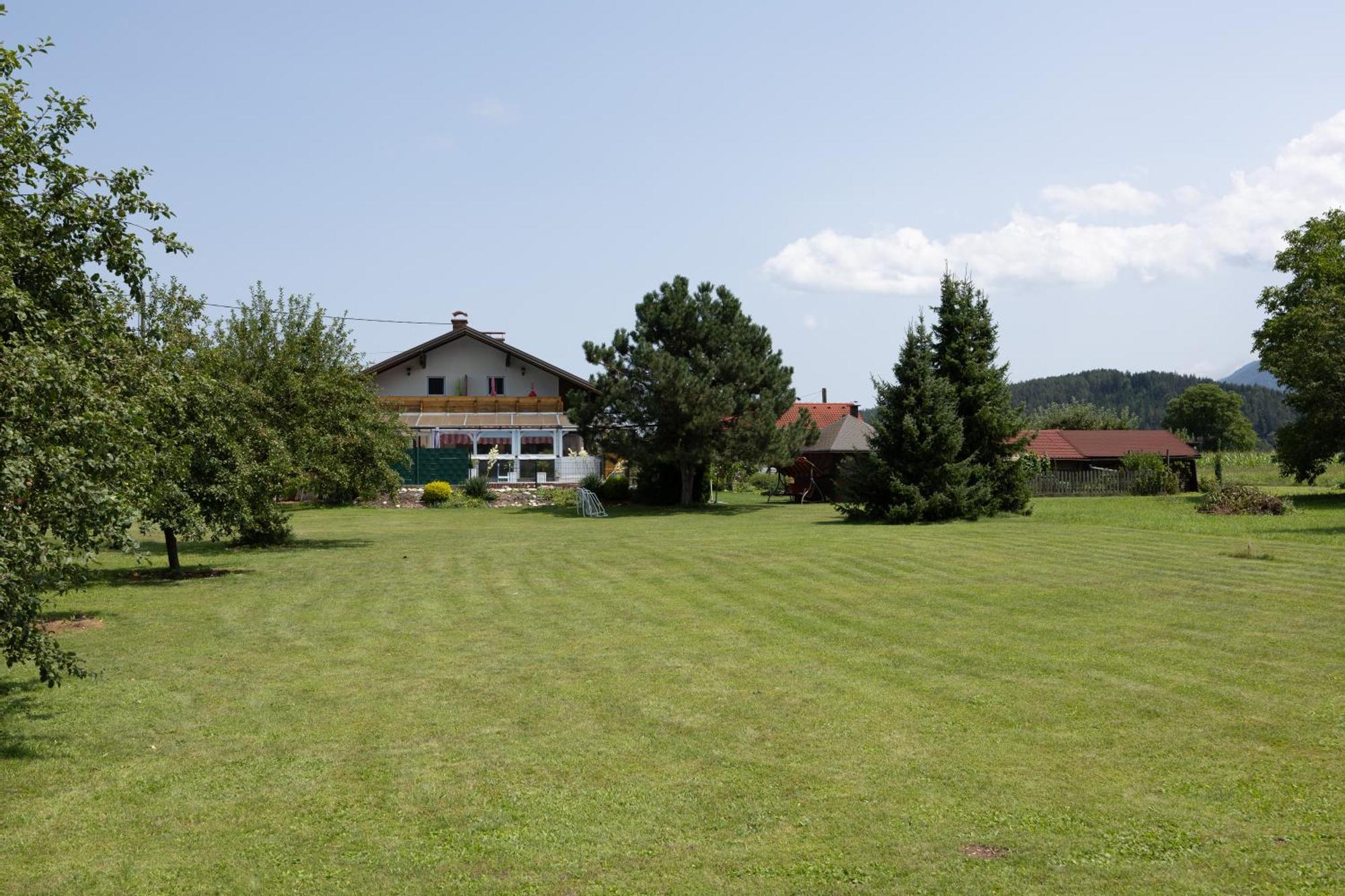 Christis Apartments Eberndorf Esterno foto
